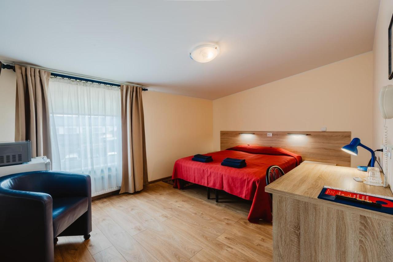 Aleksandri Hotel タルトゥ エクステリア 写真