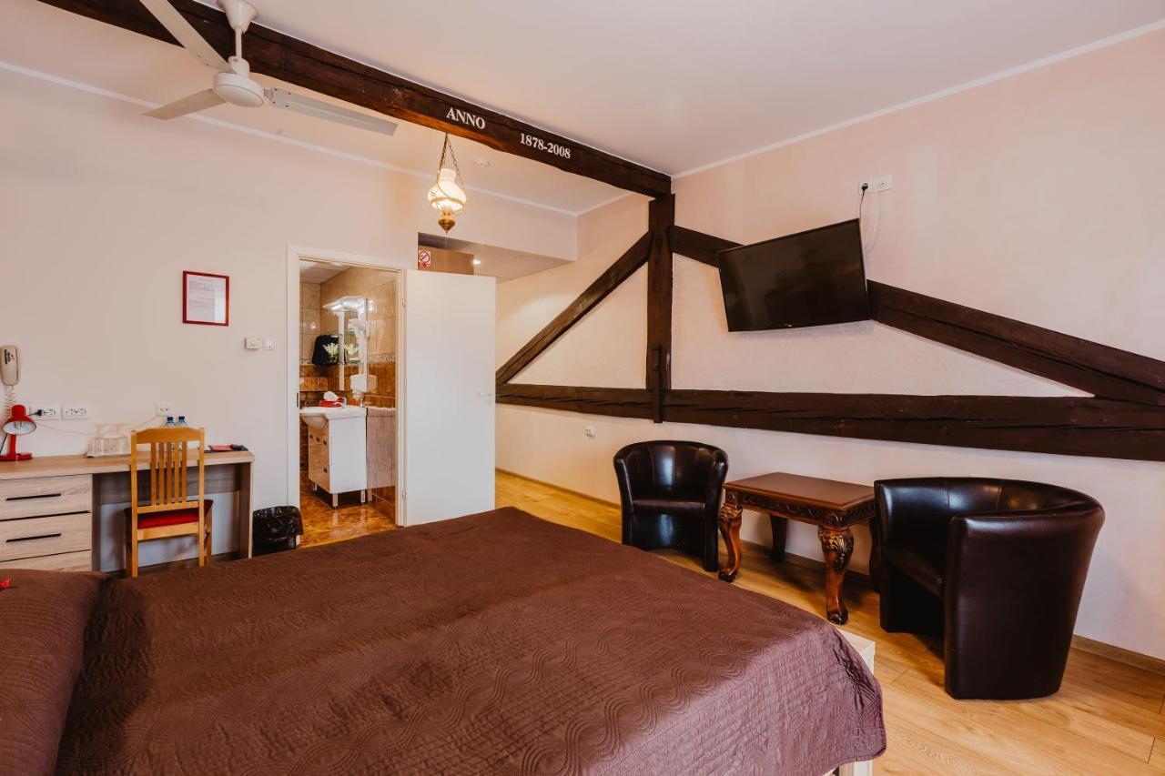 Aleksandri Hotel タルトゥ エクステリア 写真
